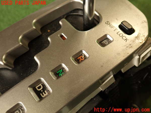 2UPJ-23257555]ハイラックスサーフ(TRN215W)ATシフトレバー 中古_m0003.jpg