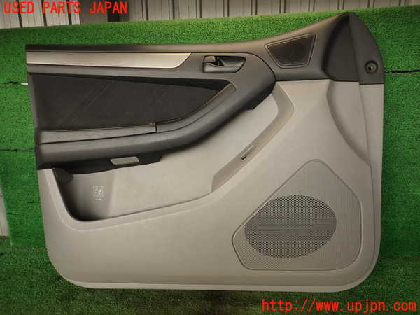 2UPJ-23251264]ハイラックスサーフ(TRN215W)左前ドア内張り 中古_m0001.jpg