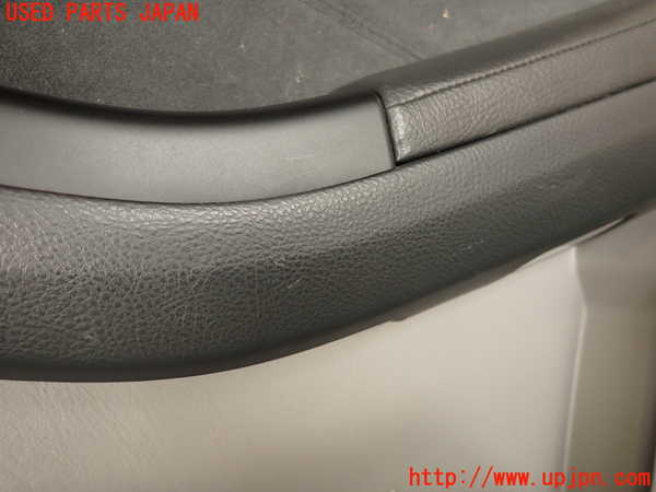 2UPJ-23251294]ハイラックスサーフ(TRN215W)右後ドア内張り 中古_m0003.jpg