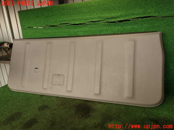 2UPJ-23251578]ハイラックスサーフ(TRN215W)バックドア内張り 中古_m0001.jpg
