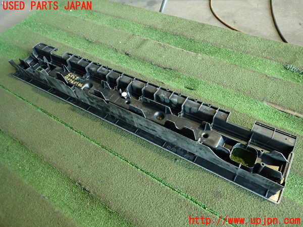 2UPJ-23257772]ハイラックスサーフ(TRN215W)ラゲッジトレイ2 中古_m0003.jpg