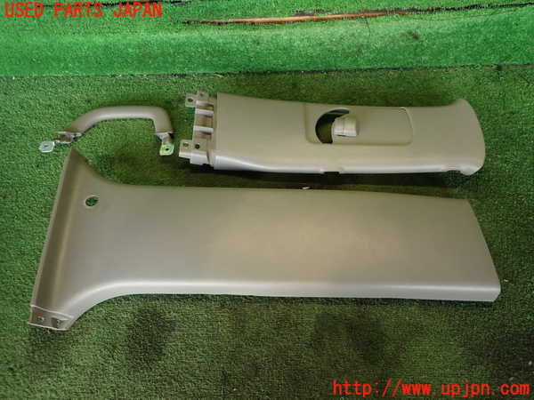 2UPJ-23257665]ハイラックスサーフ(TRN215W)右センターピラートリム 中古_m0001.jpg