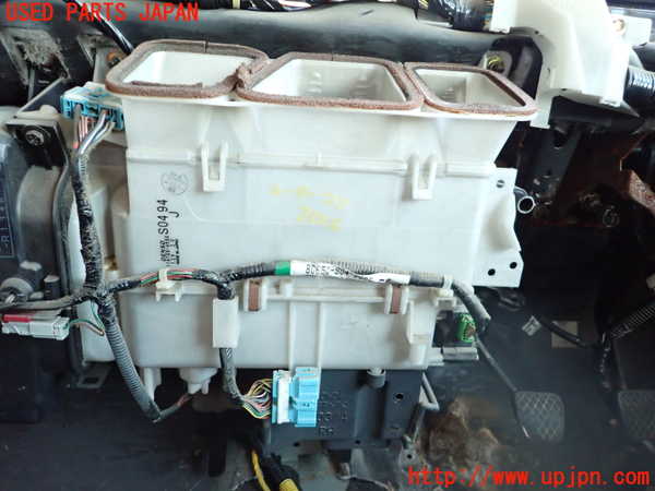 2UPJ-23266100]シビック(EK4型)ヒーターコア 中古_m0001.jpg