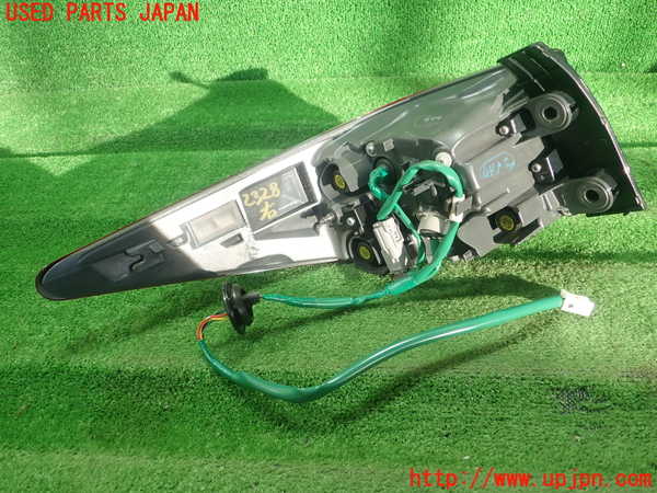 1UPJ-23281530]レクサス・RC350(GSC10)右テールランプ 中古_m0003.jpg