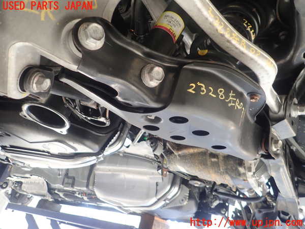 5UPJ-23285226]レクサス・RC350(GSC10)左リアロアアーム1 中古_m0001.jpg