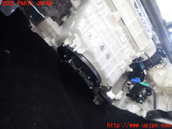 5UPJ-23286081]レクサス・RC350(GSC10)エバポレーター1 ジャンク部品取り_m0002.jpg