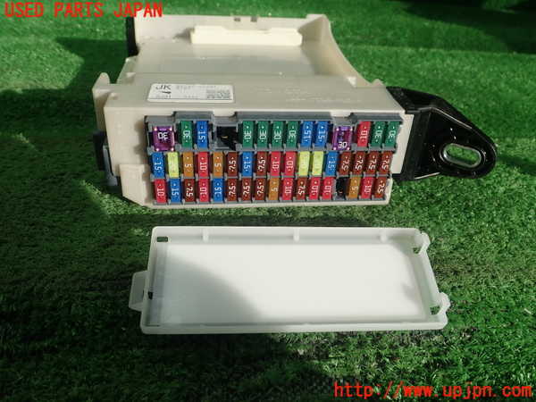 5UPJ-23286742]レクサス・RC350(GSC10)ヒューズボックス2 中古_m0003.jpg