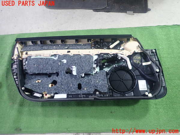 5UPJ-23281234]レクサス・RC350(GSC10)右前ドア内張り 中古_m0003.jpg