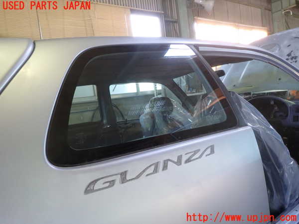 5UPJ-23291380]スターレット(EP91)右クォーターガラス NSG M3O8 中古_m0001.jpg