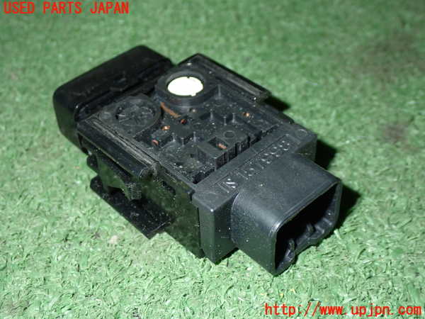 5UPJ-23296300]スターレット(EP91)デフォッガースイッチ 中古_m0003.jpg
