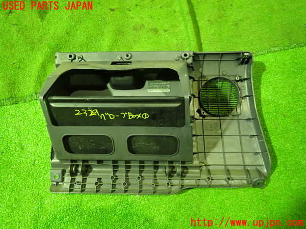 5UPJ-23297516]スターレット(EP91)グローブボックス1 中古_m0004.jpg