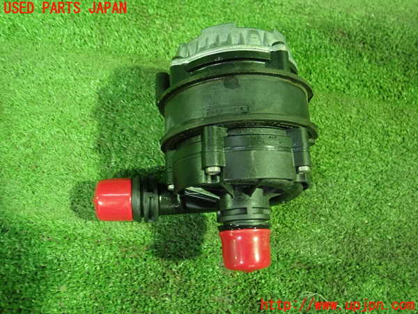 5UPJ-23302110]BMW M240i クーペ(2G30 F22)ウォーターポンプ 中古_m0002.jpg