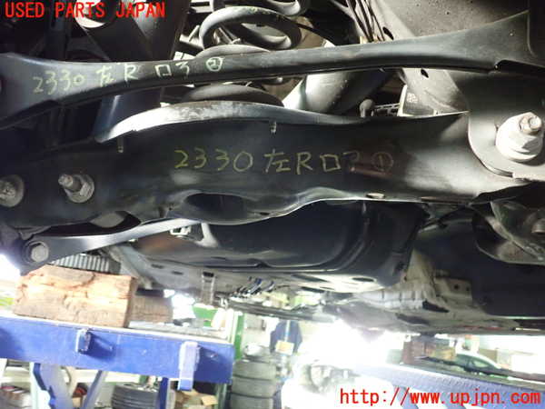 1UPJ-23305226]BMW M240i クーペ(2G30 F22)左リアロアアーム1 中古_m0001.jpg