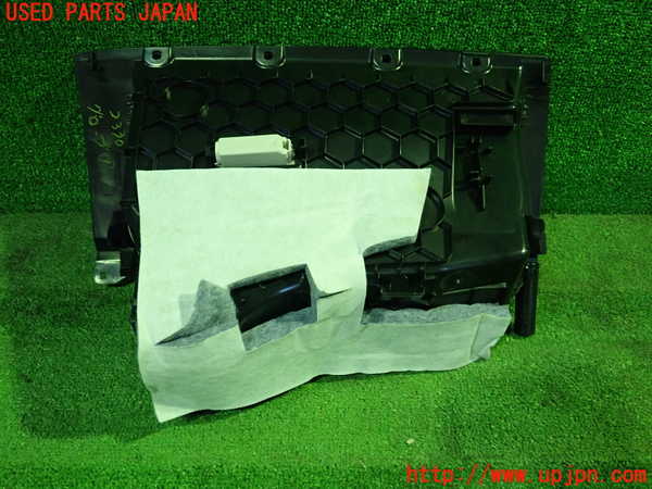 5UPJ-23307516]BMW M240i クーペ(2G30 F22)グローブボックス1 中古_m0003.jpg