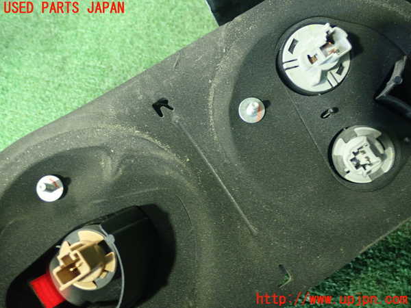 2UPJ-23321530]S2000(AP1)右テールランプ 中古 【100系 前期】_m0004.jpg