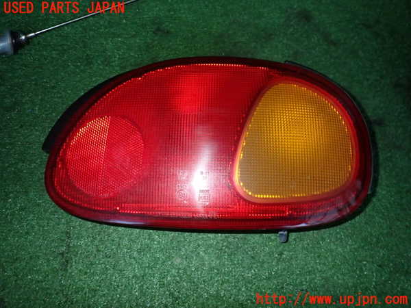5UPJ-23331530]カプチーノ(EA11R)右テールランプ 中古_m0001.jpg