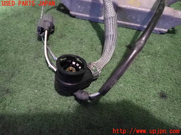 2UPJ-23346441]S2000(AP1)バラスト1 (右側) 中古 参考情報（適合保証無）AP2_m0002.jpg