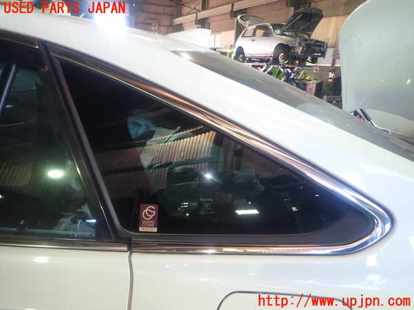 5UPJ-23361382]クラウン ハイブリッド(AZSH20)左クォーターガラス NSG M31S8 中古_m0001.jpg