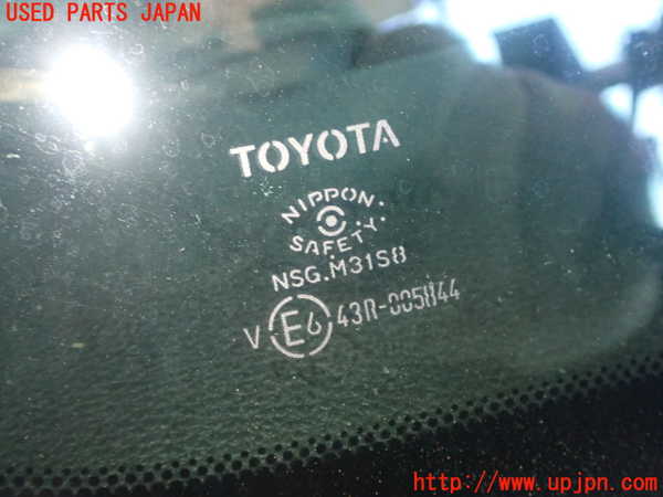 5UPJ-23361382]クラウン ハイブリッド(AZSH20)左クォーターガラス NSG M31S8 中古_m0002.jpg