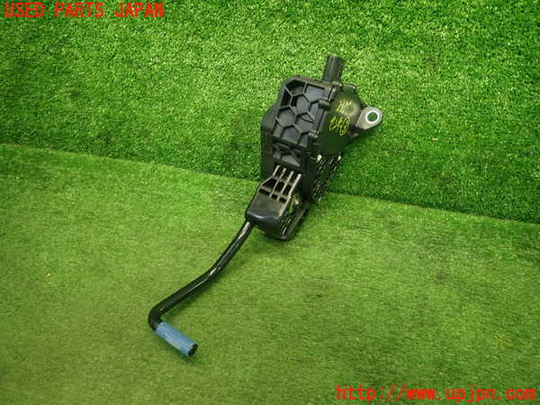 5UPJ-23366383]クラウン ハイブリッド(AZSH20)センサー3 中古_m0001.jpg