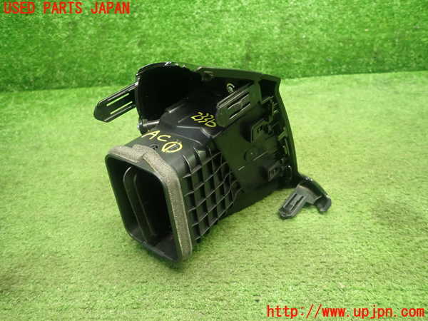 5UPJ-23367526]クラウン ハイブリッド(AZSH20)エアコン吹き出し口1 (右) 中古_m0003.jpg
