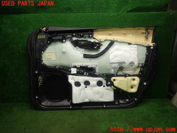 5UPJ-23361264]クラウン ハイブリッド(AZSH20)左前ドア内張り 中古_m0004.jpg