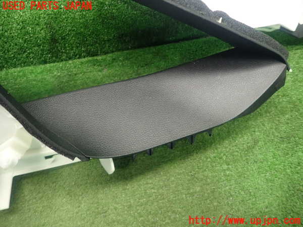 5UPJ-23367680]クラウン ハイブリッド(AZSH20)左リアピラートリム 中古_m0004.jpg