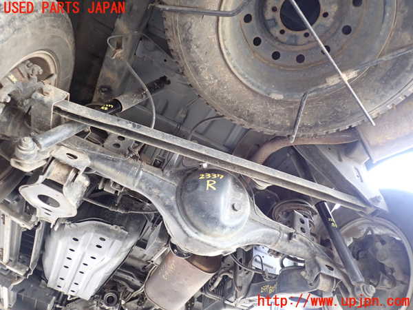 1UPJ-23374400]デリカ スペースギア(PD6W)リアデフホーシング 中古_m0001.jpg
