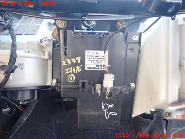 5UPJ-23376081]デリカ スペースギア(PD6W)エバポレーター1 中古_m0001.jpg