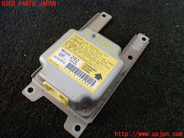 5UPJ-23376145]デリカ スペースギア(PD6W)エアバッグコンピューター 中古_m0001.jpg