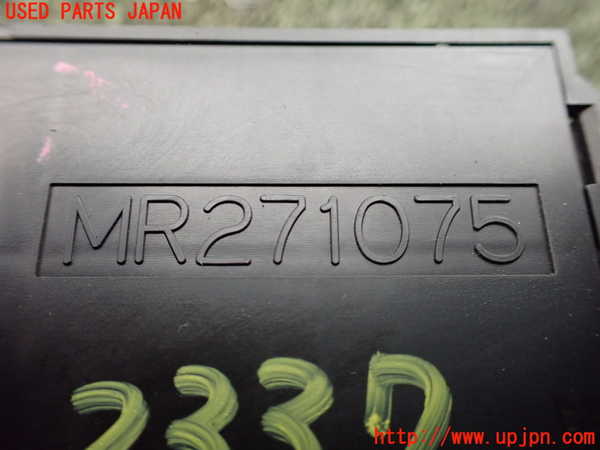 5UPJ-23376149]デリカ スペースギア(PD6W)コンピューター4 MR271075 中古_m0002.jpg