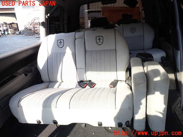 5UPJ-23377125]デリカ スペースギア(PD6W)2列目シート 中古_m0001.jpg