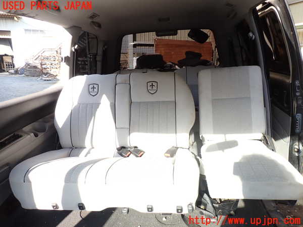 5UPJ-23377125]デリカ スペースギア(PD6W)2列目シート 中古_m0002.jpg