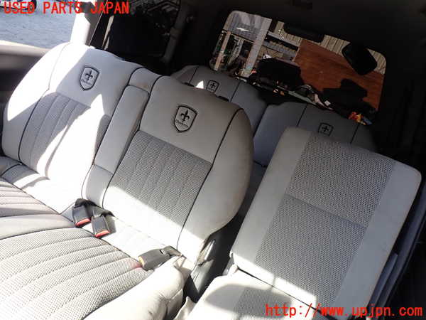 5UPJ-23377125]デリカ スペースギア(PD6W)2列目シート 中古_m0003.jpg