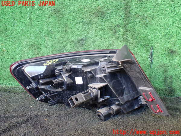 1UPJ-23381530]アウディ・A3 スポーツバック e-トロン(8VCUK)右テールランプ 中古_m0004.jpg