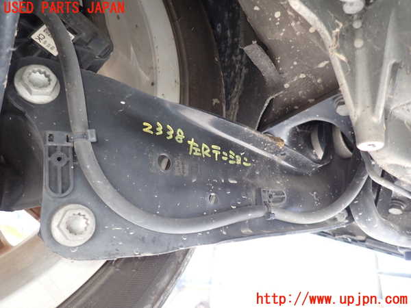 1UPJ-23385330]アウディ・A3 スポーツバック e-トロン(8VCUK)左リアテンションロッド 中古_m0001.jpg