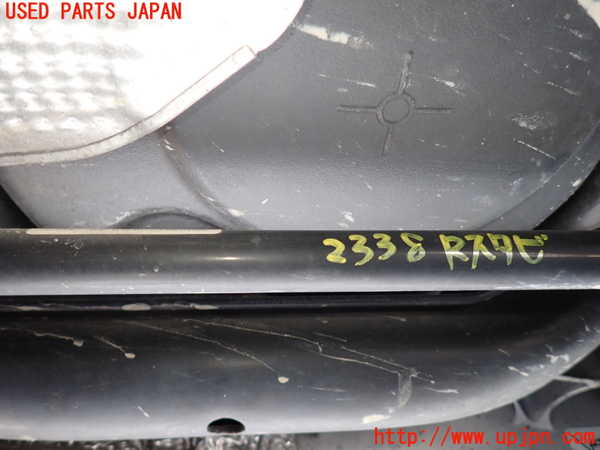 1UPJ-23385445]アウディ・A3 スポーツバック e-トロン(8VCUK)リアスタビライザー 中古_m0001.jpg