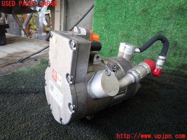 1UPJ-23386025]アウディ・A3 スポーツバック e-トロン(8VCUK)エアコンコンプレッサー 中古_m0002.jpg