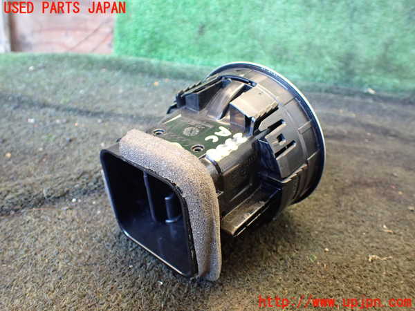 1UPJ-23387526]アウディ・A3 スポーツバック e-トロン(8VCUK)エアコン吹き出し口1（右） 中古_m0002.jpg