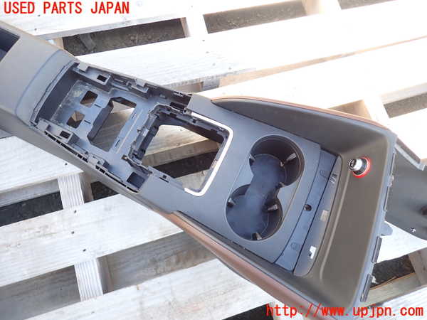 1UPJ-23387540]アウディ・A3 スポーツバック e-トロン(8VCUK)センターコンソール 中古_m0002.jpg