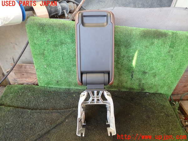 1UPJ-23387549]アウディ・A3 スポーツバック e-トロン(8VCUK)コンソール 中古_m0002.jpg