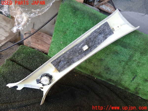 1UPJ-23387660]アウディ・A3 スポーツバック e-トロン(8VCUK)左フロントピラートリム 中古_m0002.jpg