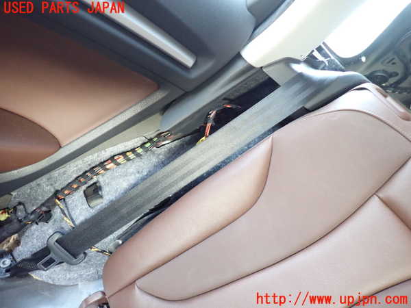 1UPJ-23387155]アウディ・A3 スポーツバック e-トロン(8VCUK)右2列目シートベルト 中古_m0001.jpg