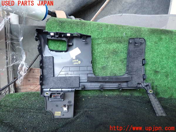 1UPJ-23387693]アウディ・A3 スポーツバック e-トロン(8VCUK)内装トリム類3 中古_m0003.jpg