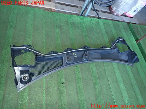 2UPJ-23401190]ベンツ B200 d W247(247012)カウルトップ 中古_m0002.jpg