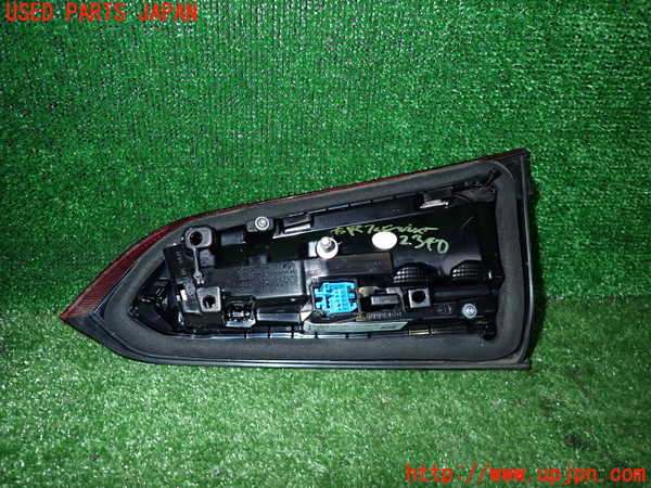 2UPJ-23401552]ベンツ B200 d W247(247012)左リアフィニッシャー 中古_m0003.jpg