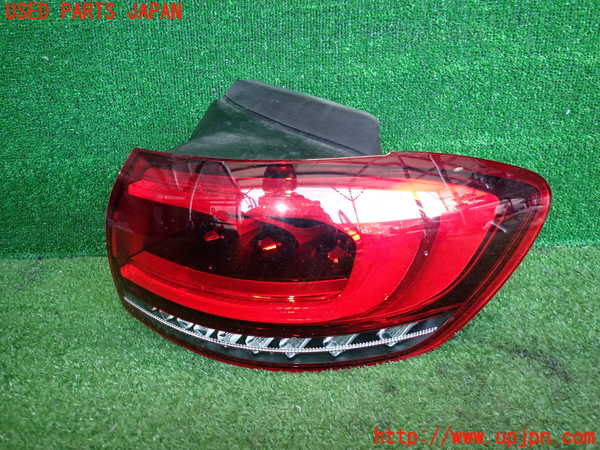 2UPJ-23401530]ベンツ B200 d W247(247012)右テールランプ 中古_m0001.jpg