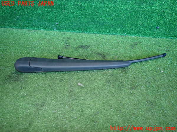 2UPJ-23401661]ベンツ B200 d W247(247012)リアワイパーアーム1 中古_m0001.jpg