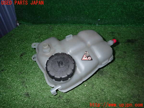 2UPJ-23402410]ベンツ B200 d W247(247012)ラジエータータンク 中古_m0001.jpg