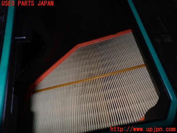 5UPJ-23402560]ベンツ B200 d W247(247012)エアクリーナーボックス 中古_m0002.jpg